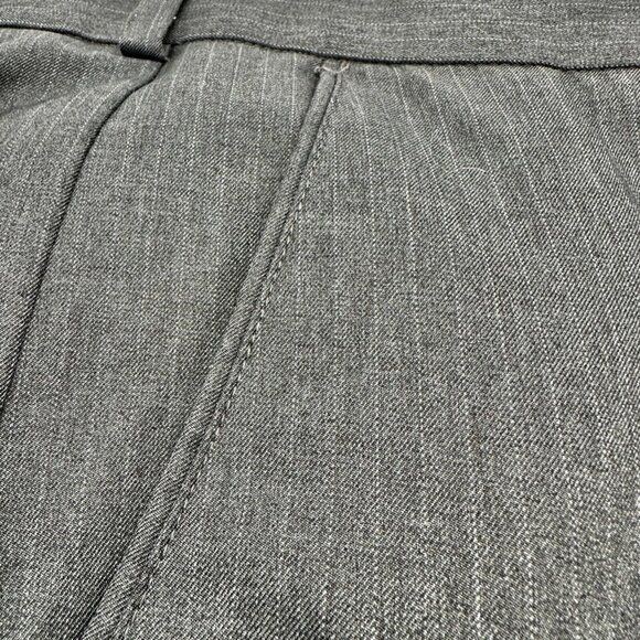 Van Heusen Mens Gray Pinstripe Dress Pants 40x30 Flat Front - Picture 3 of 9
